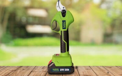 How to operate the 21V Lithium secateurs